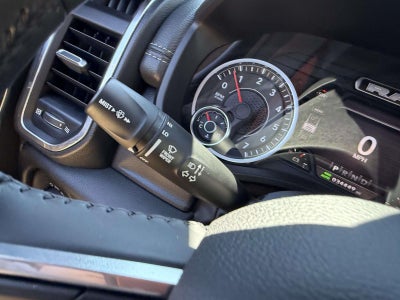 2023 RAM 1500 Laramie Crew Cab 4x4 5'7' Box