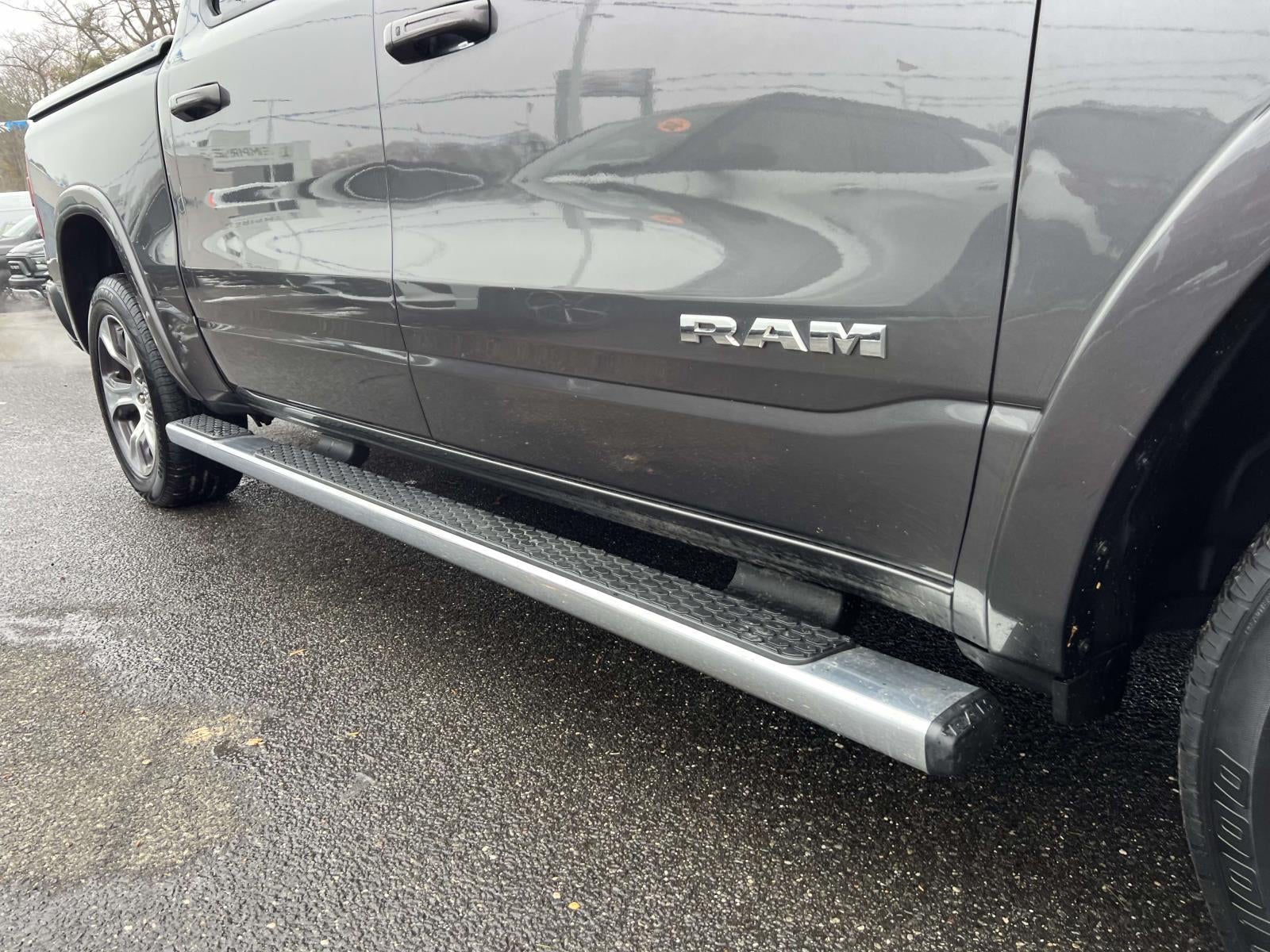 2019 RAM 1500 Laramie Crew Cab 4x4 5'7' Box