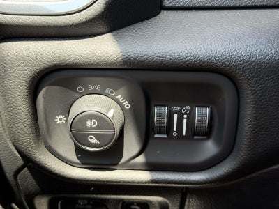 2023 RAM 1500 Laramie Crew Cab 4x4 6'4' Box