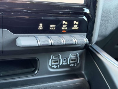 2023 RAM 1500 Laramie Crew Cab 4x4 6'4' Box