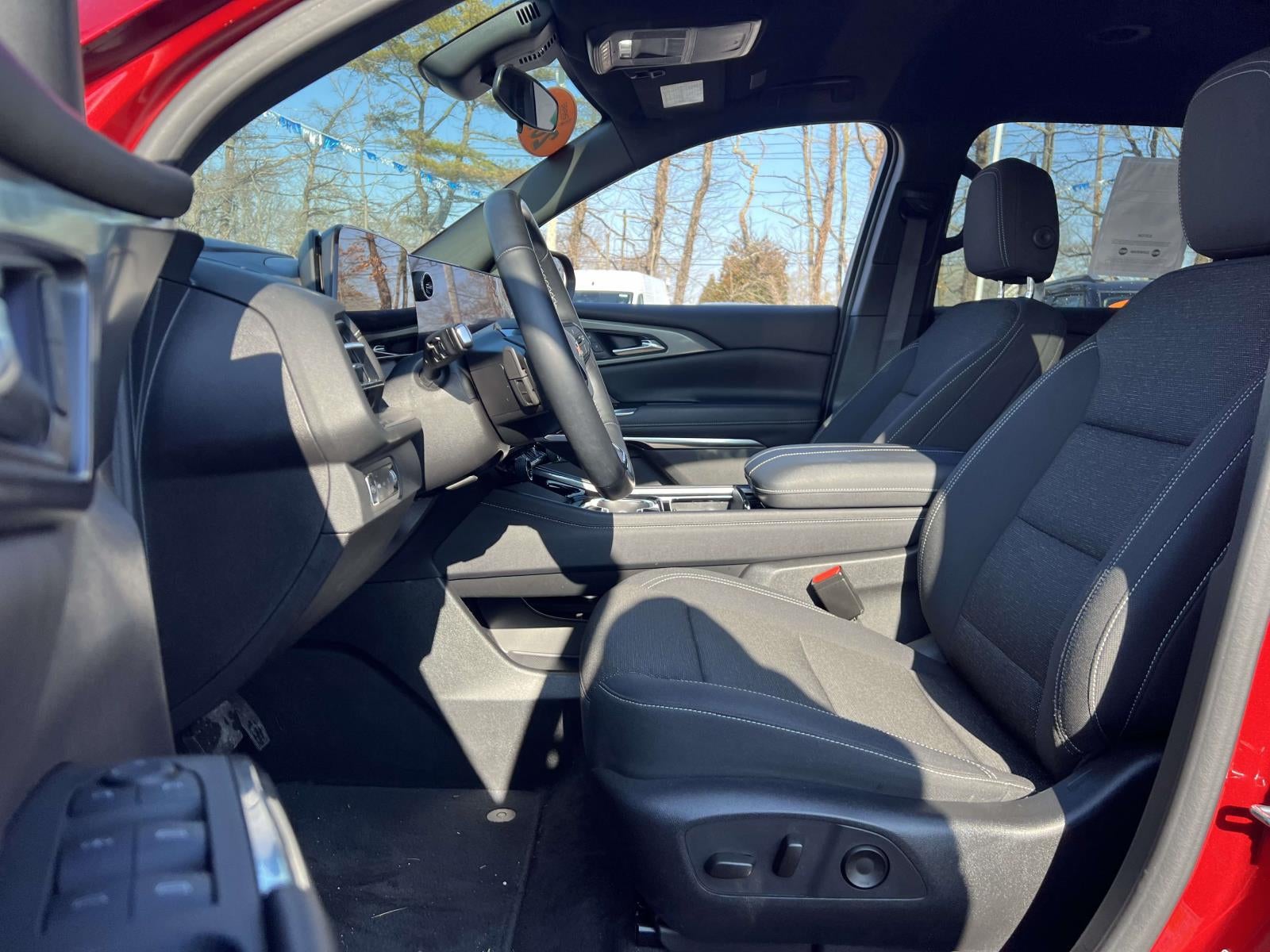 2024 Chevrolet Traverse AWD LT