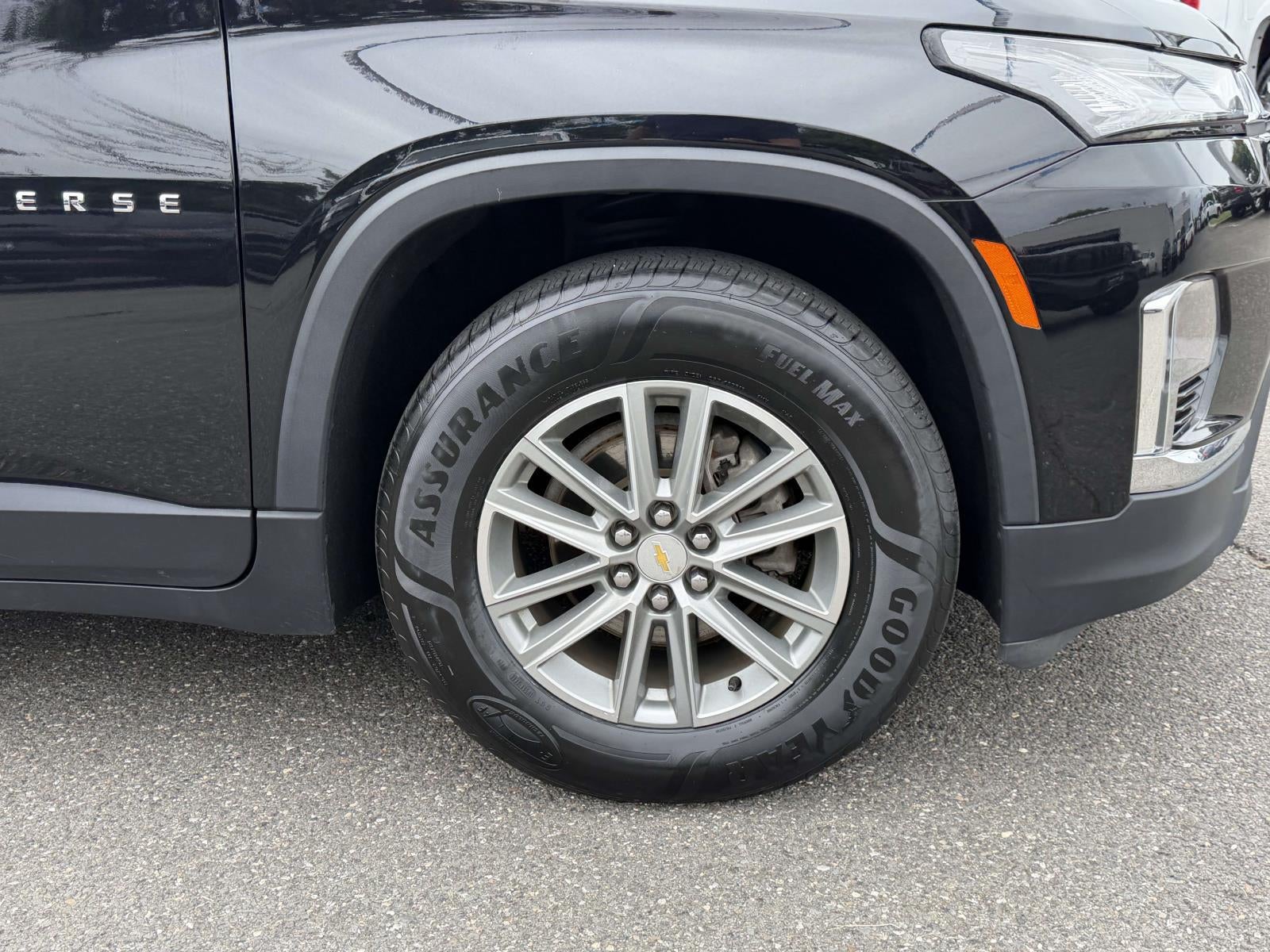 2023 Chevrolet Traverse AWD LT Leather