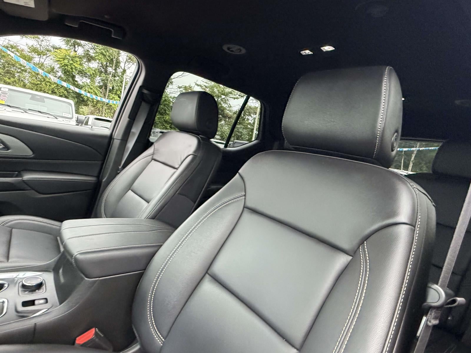 2023 Chevrolet Traverse AWD LT Leather