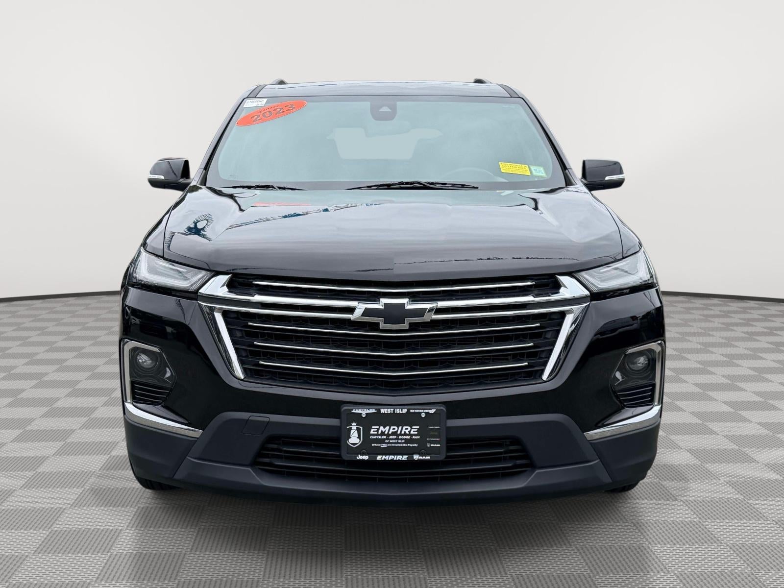 2023 Chevrolet Traverse AWD LT Leather