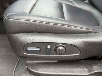 2023 Chevrolet Traverse AWD LT Leather