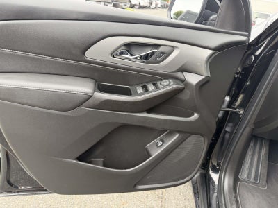 2023 Chevrolet Traverse AWD LT Leather