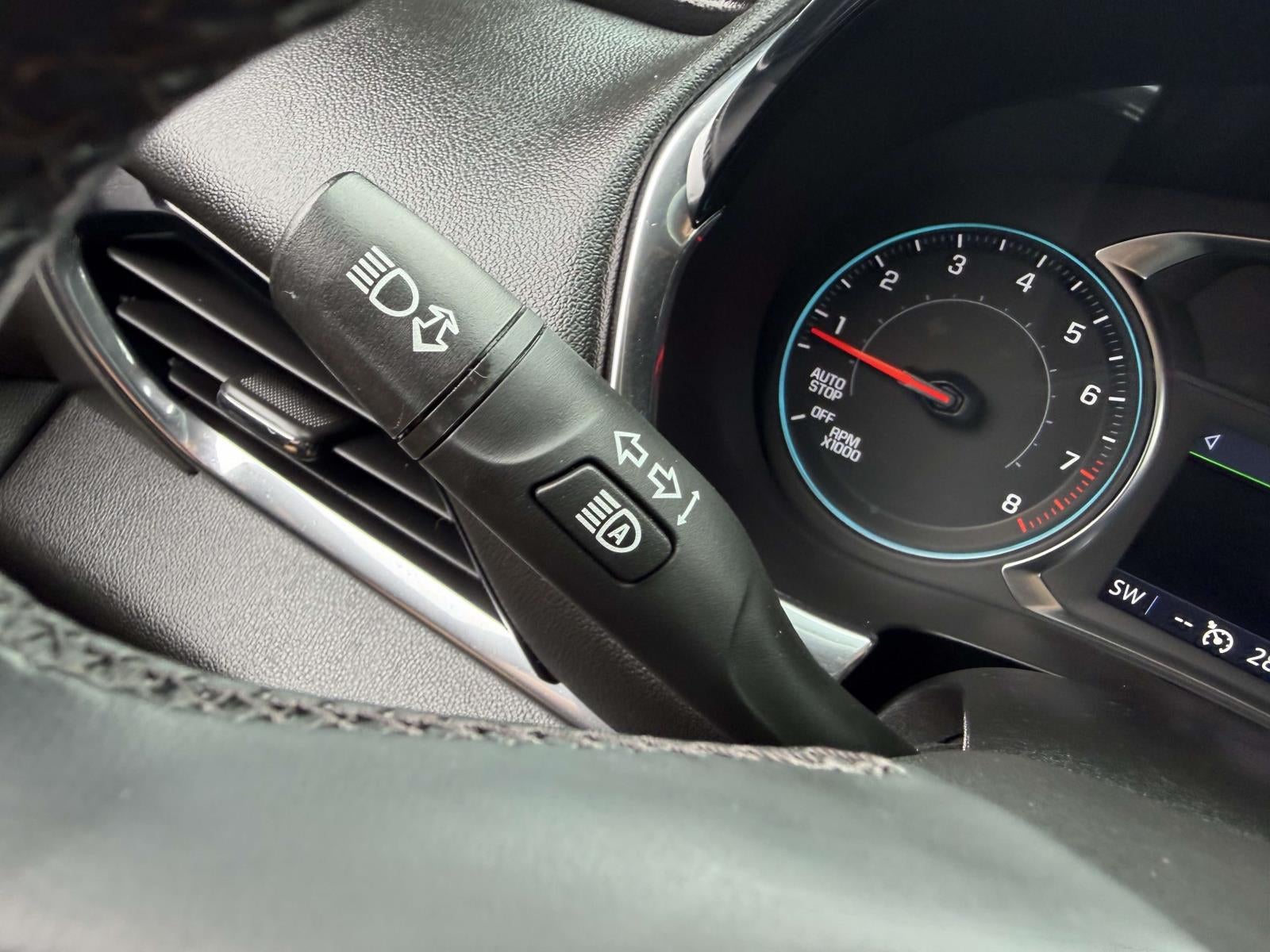 2023 Chevrolet Traverse AWD LT Leather