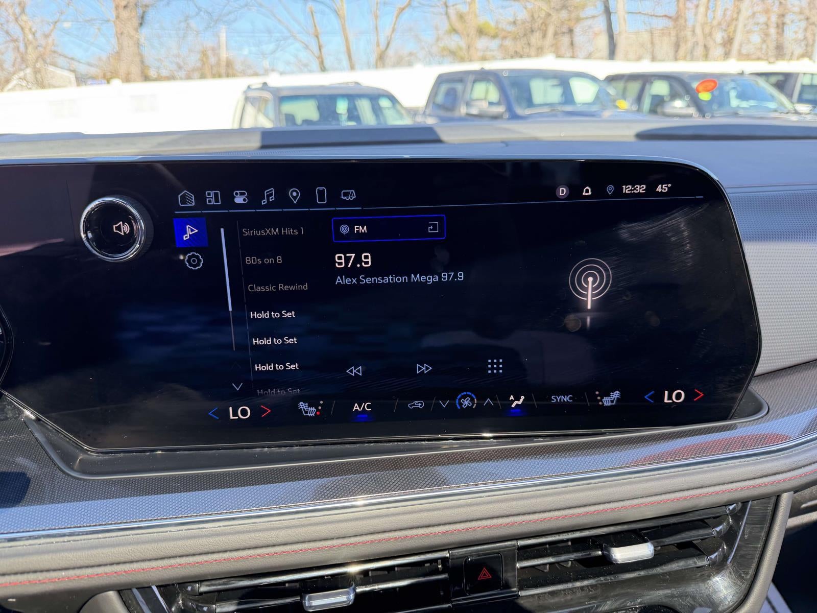 2025 Chevrolet Suburban RST