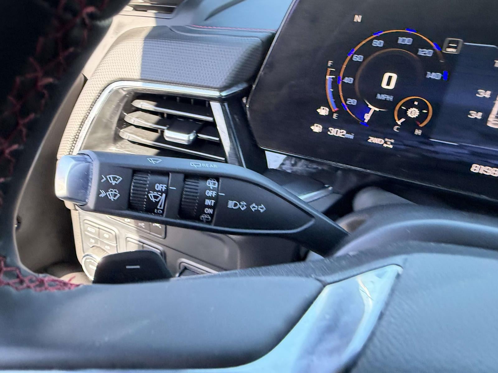 2025 Chevrolet Suburban RST