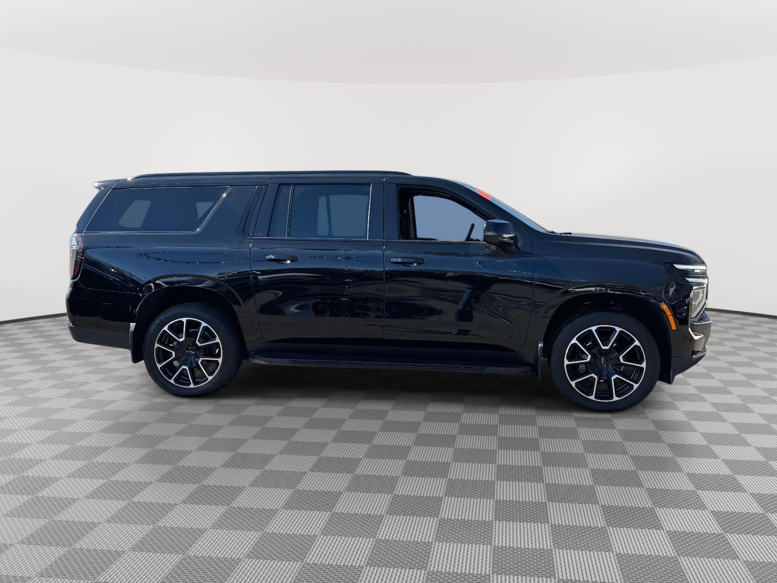 2025 Chevrolet Suburban RST