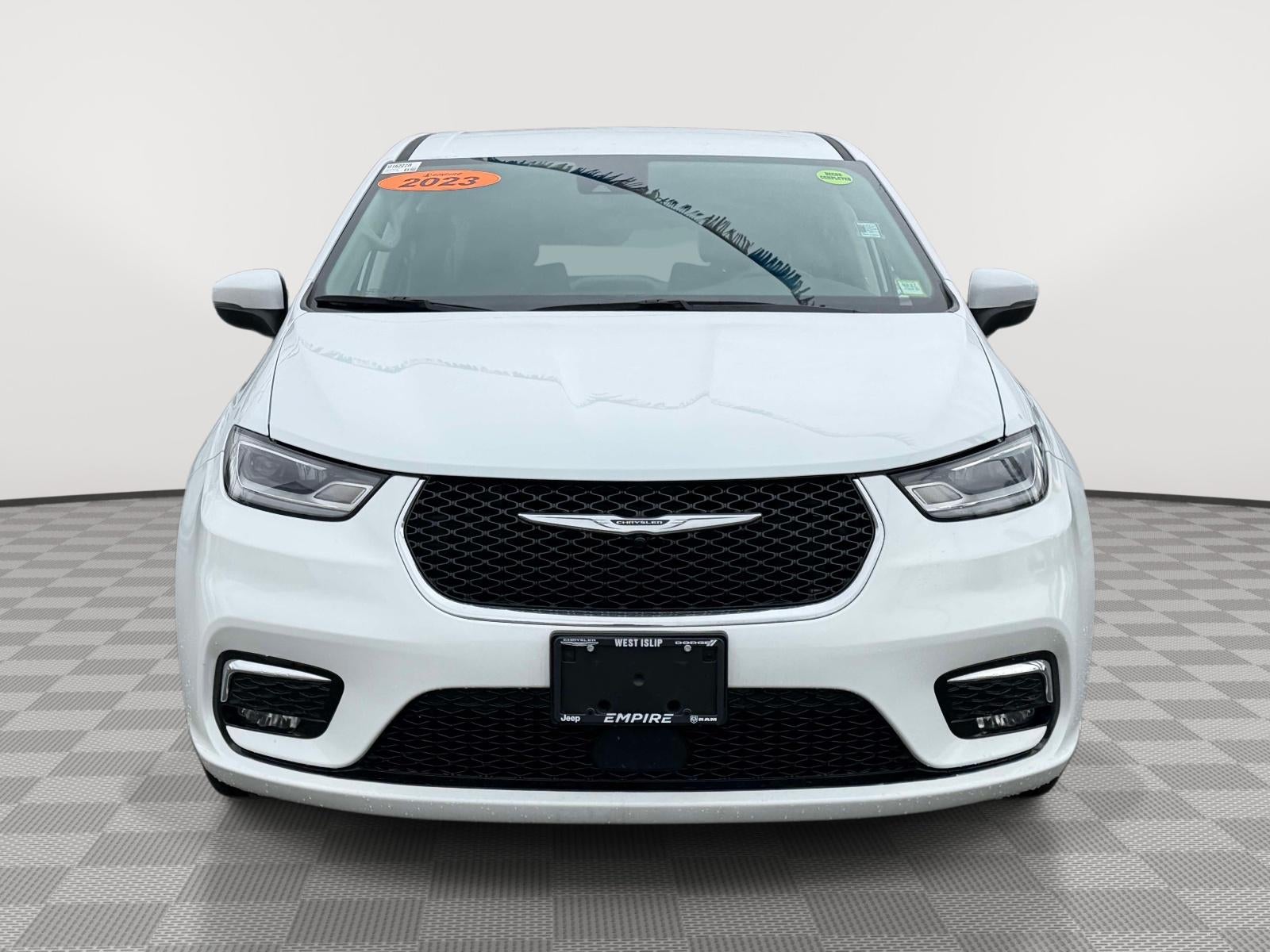 2023 Chrysler Pacifica Hybrid Touring L