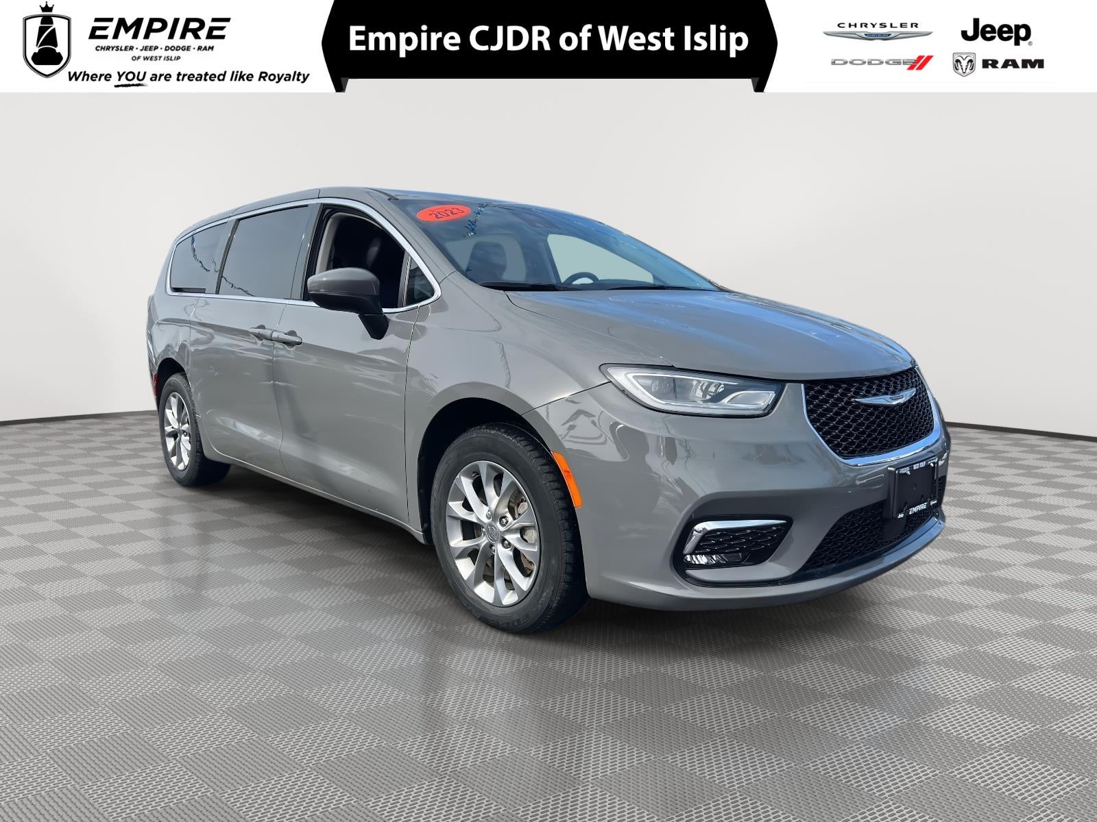 2023 Chrysler Pacifica Touring L