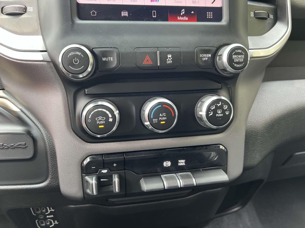 2022 RAM 2500 Big Horn Crew Cab 4x4 6'4' Box