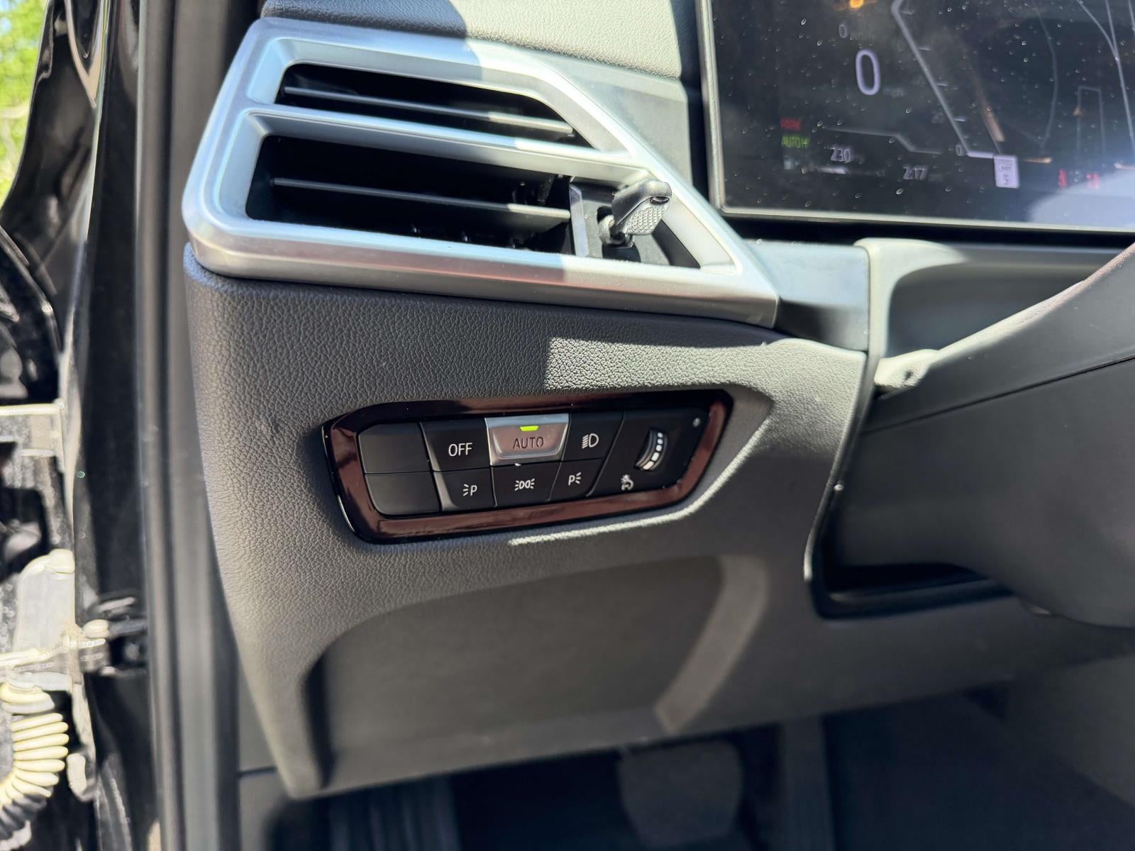 2025 BMW 330i 330i