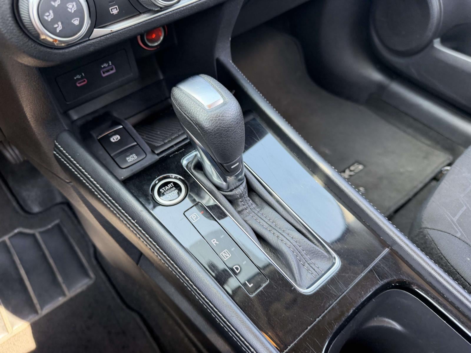 2024 Nissan Kicks SV Xtronic CVT