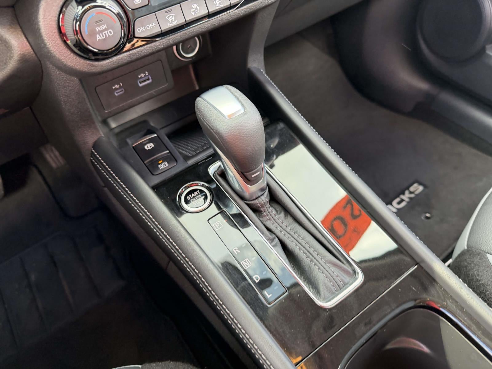 2023 Nissan Kicks SR Xtronic CVT