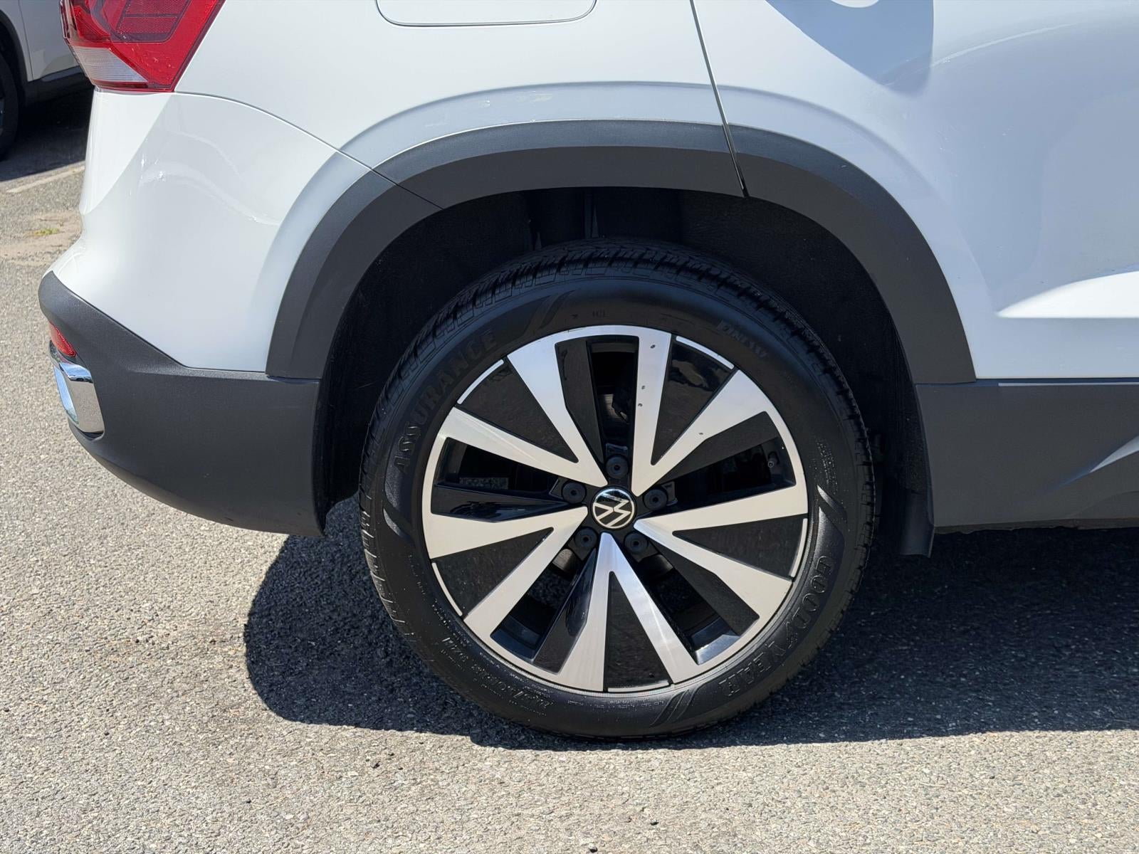 2024 Volkswagen Taos 1.5T SE