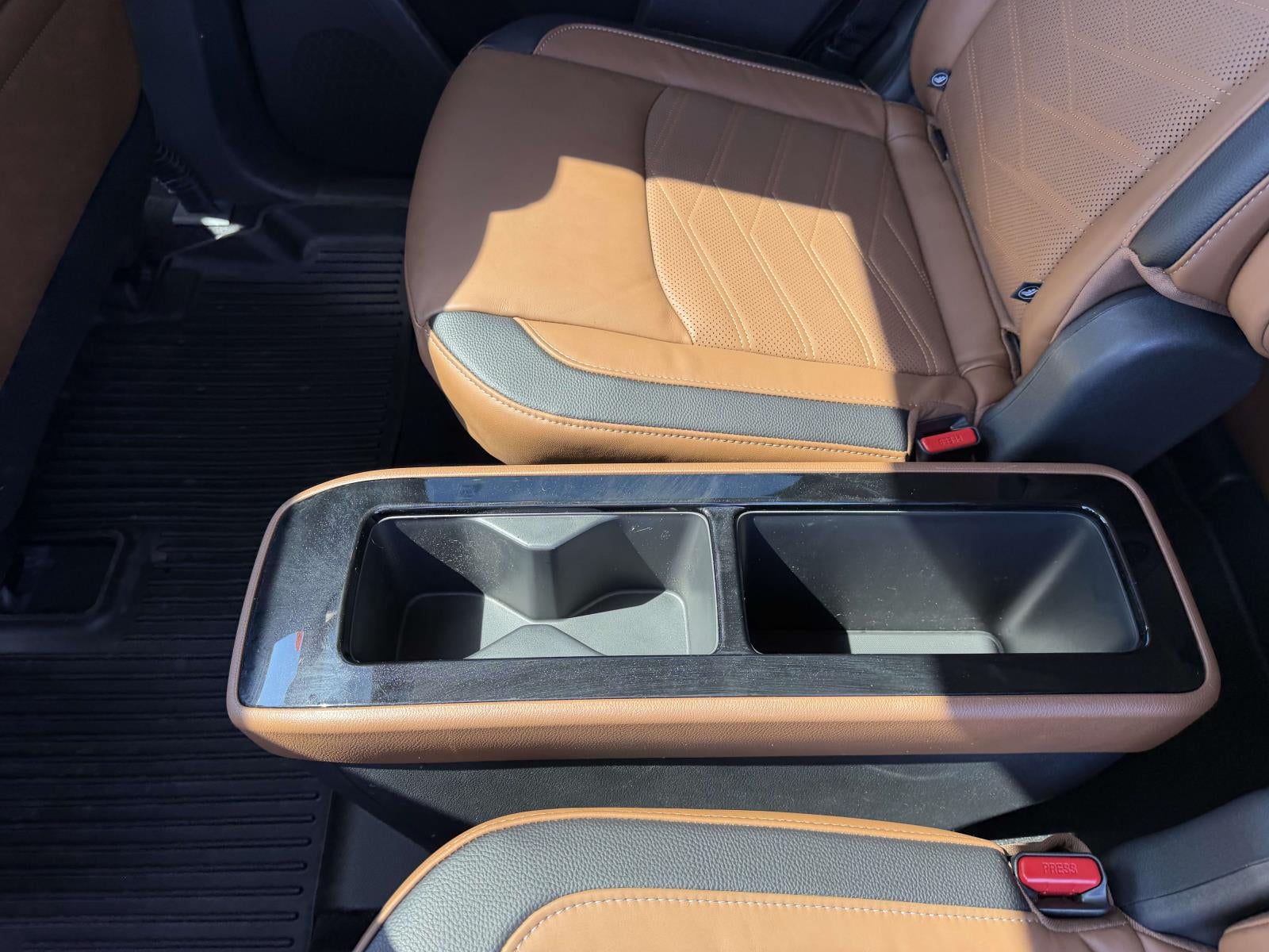 2025 Nissan Pathfinder Platinum 4WD