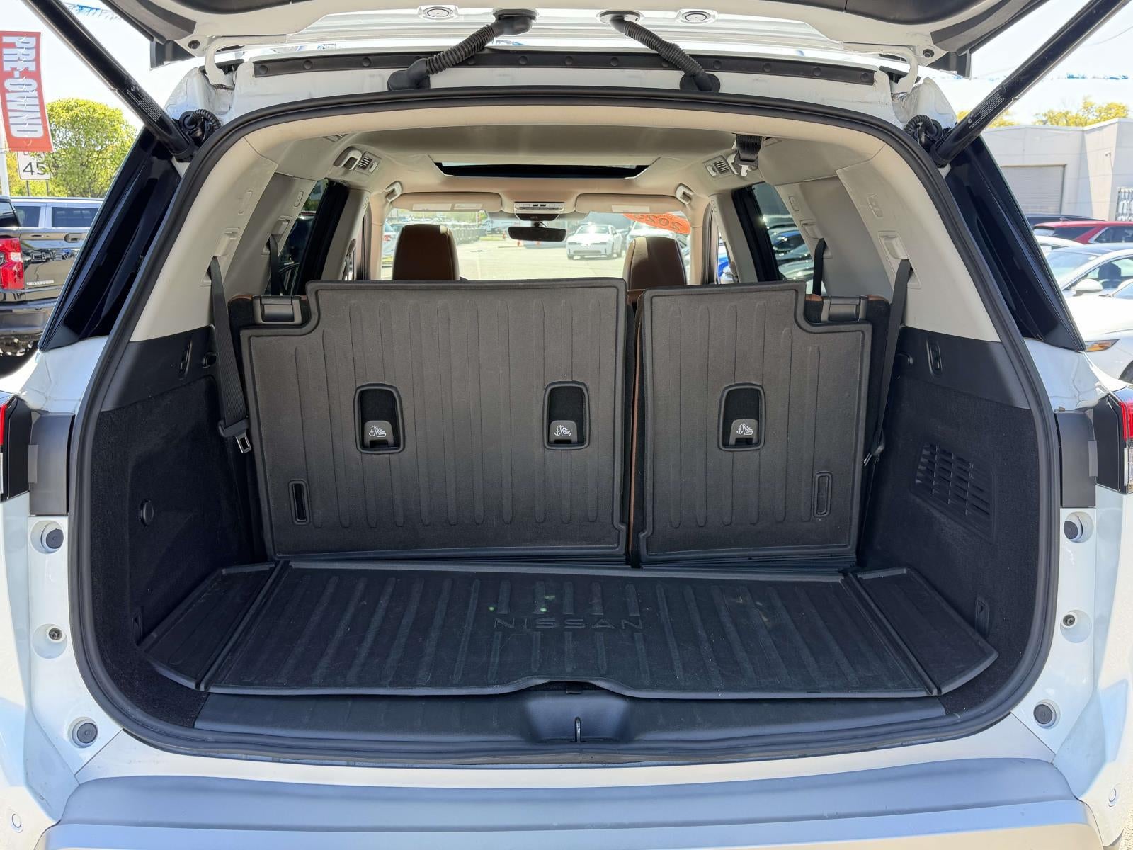 2025 Nissan Pathfinder Platinum 4WD
