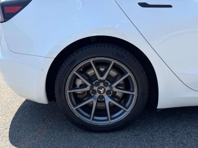 2022 Tesla Model 3 Long Range Dual Motor All-Wheel Drive