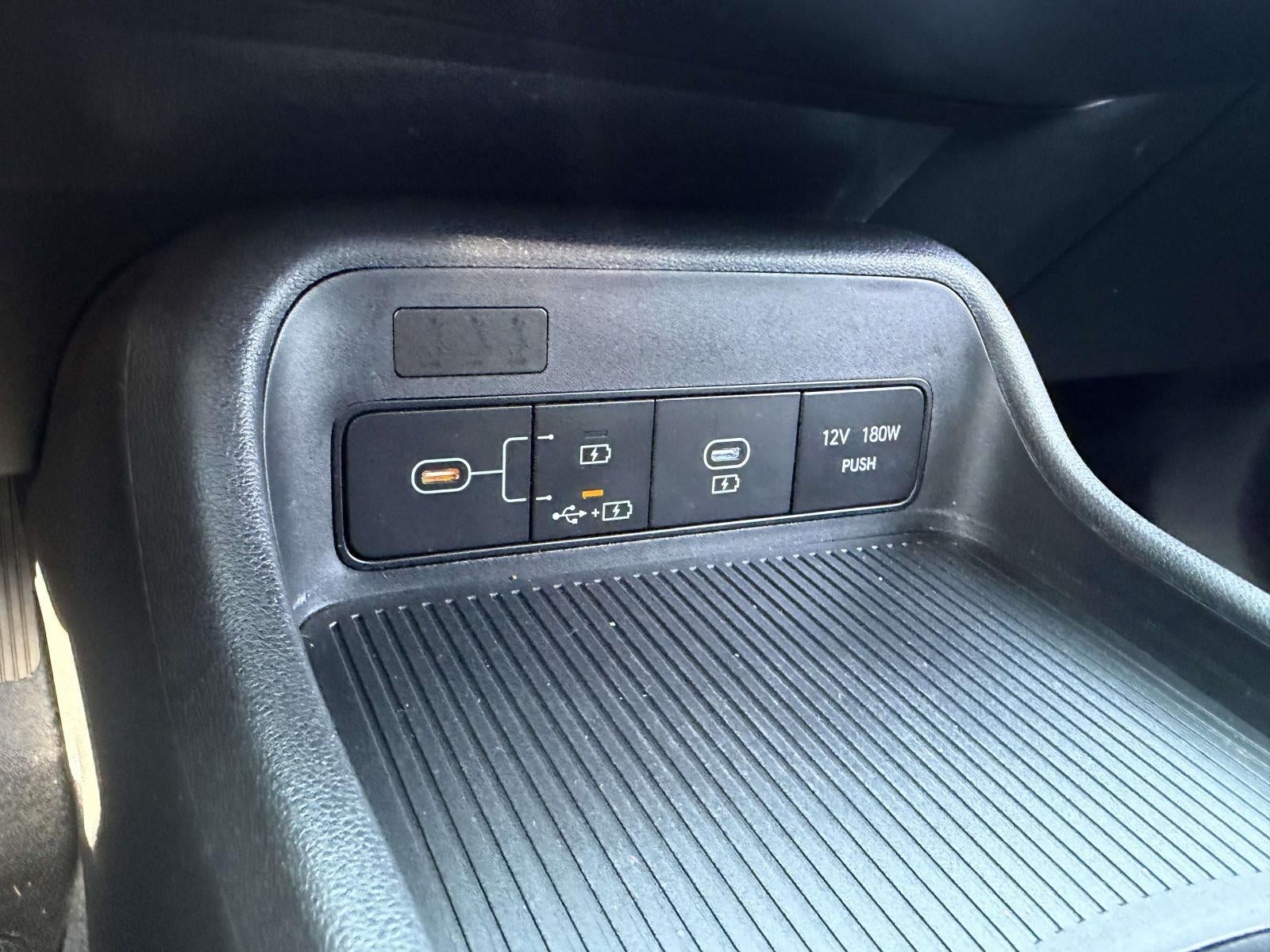 2024 Hyundai KONA SE