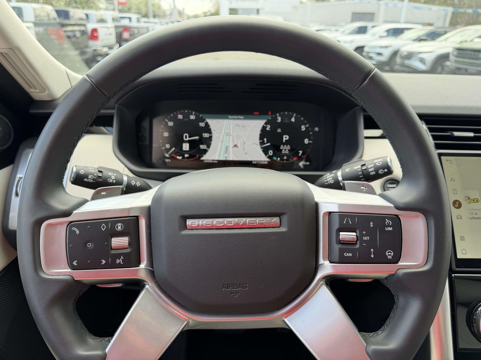 2025 Land Rover Discovery P300 S