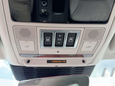 2025 Land Rover Discovery P300 S