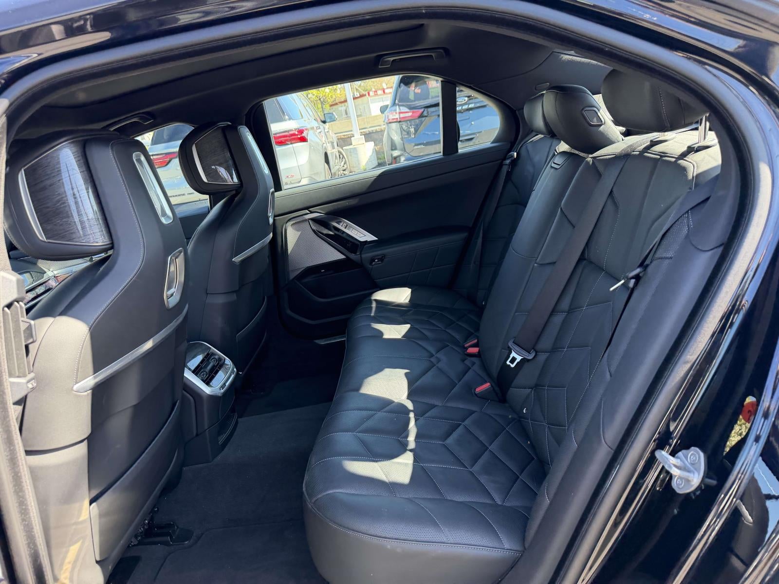 2024 BMW 740i xDrive