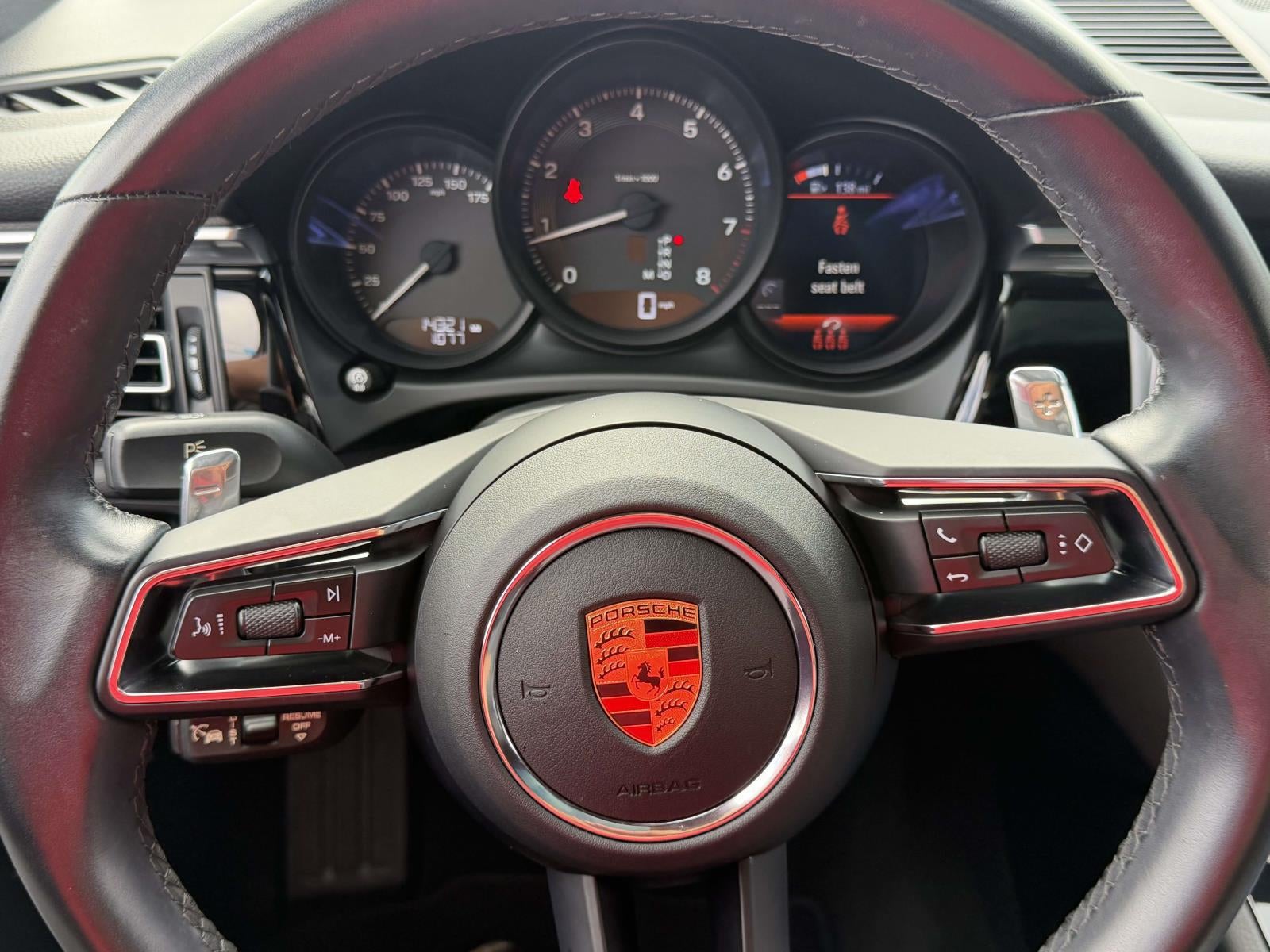 2022 Porsche Macan Base
