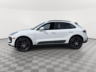 2022 Porsche Macan Base