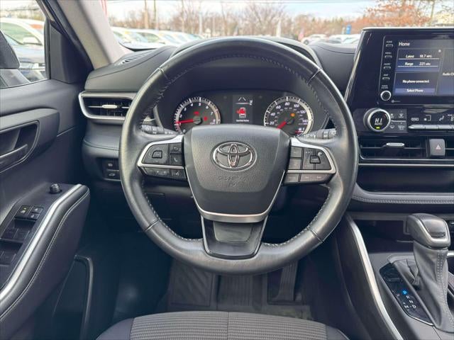 2022 Toyota Highlander LE