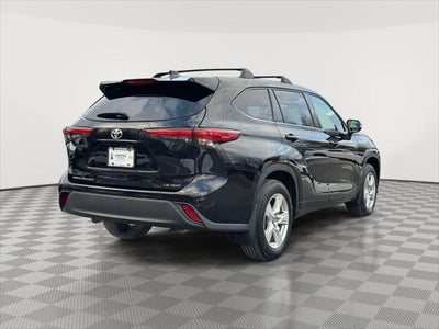 2022 Toyota Highlander LE