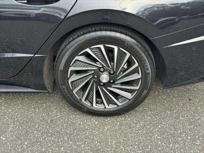 2022 Hyundai SONATA HYBRID Limited
