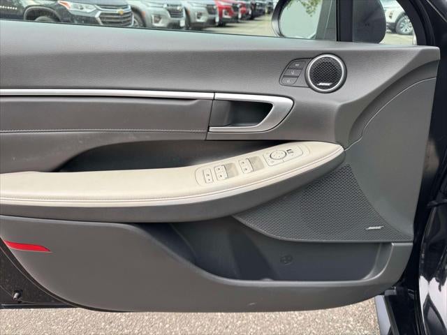 2022 Hyundai SONATA HYBRID Limited